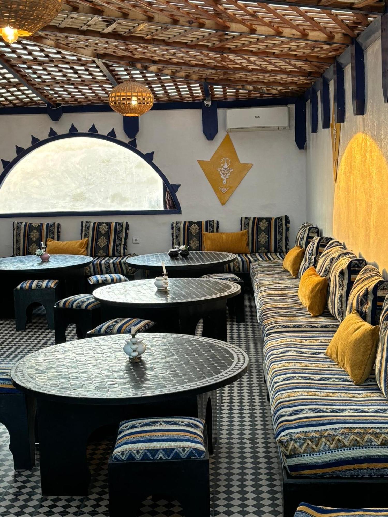 Riad Dar Naima 依索安 外观 照片